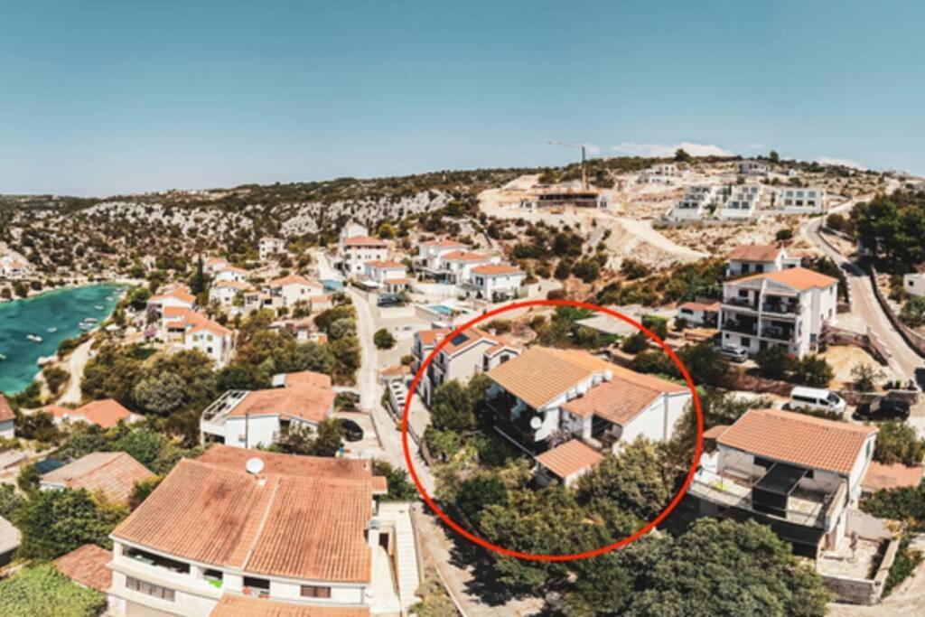 One Bedroom Apartment With Terrace And Seaview - B Sevid Exteriér fotografie